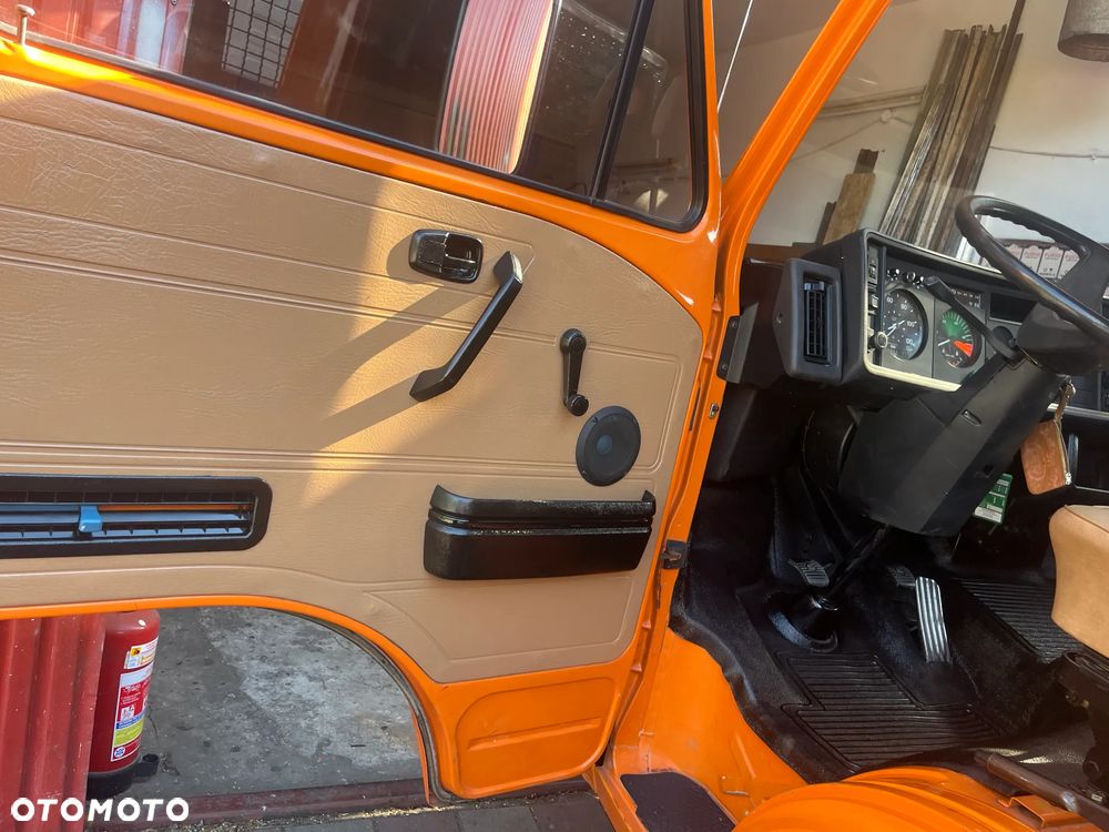 Volkswagen LT 55 2.4 D TURBO - 15