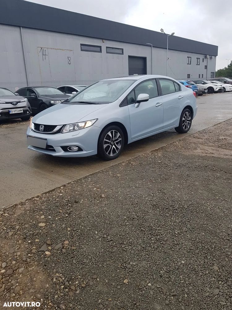 Honda Civic 1.8 MT ES - 12