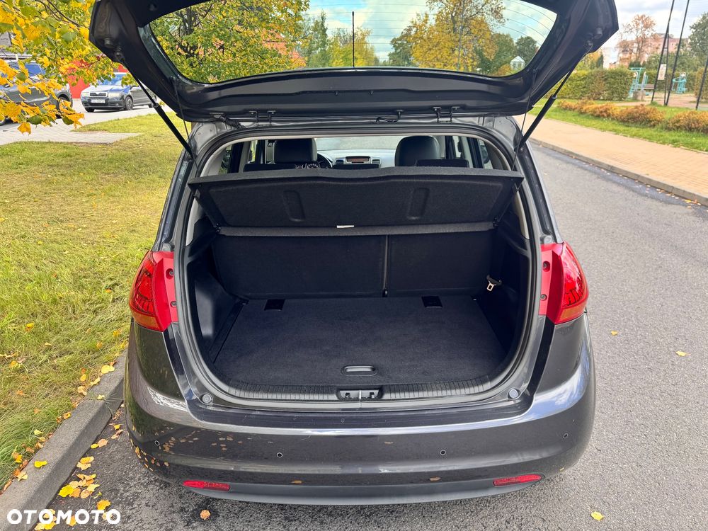 Kia Venga - 16