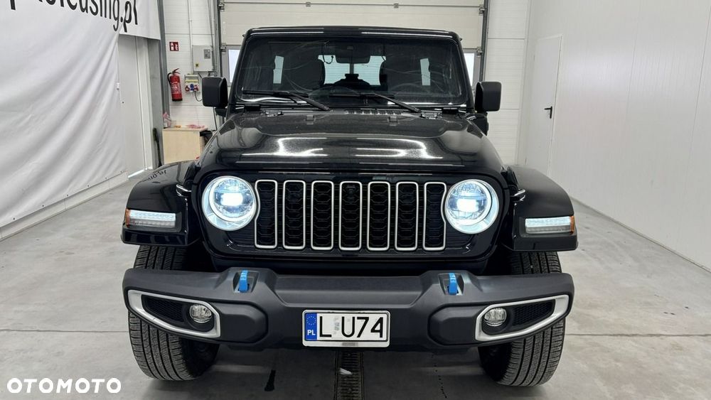 Jeep Wrangler - 2