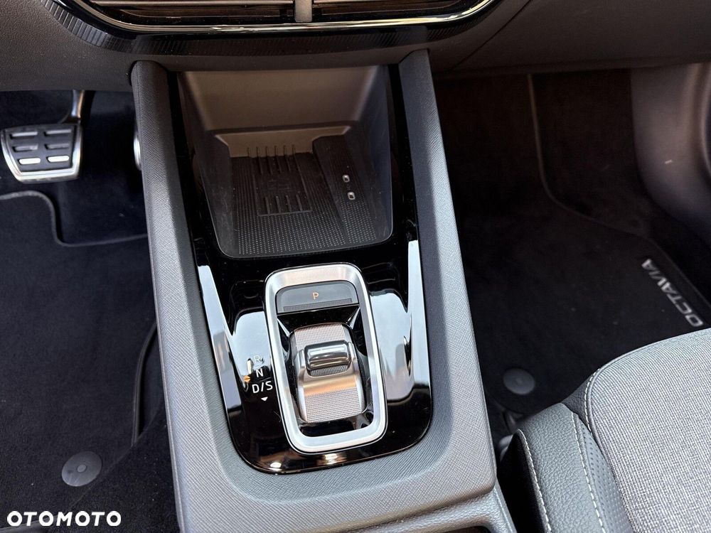 Skoda Octavia 1.5 TSI mHEV Sportline DSG - 17