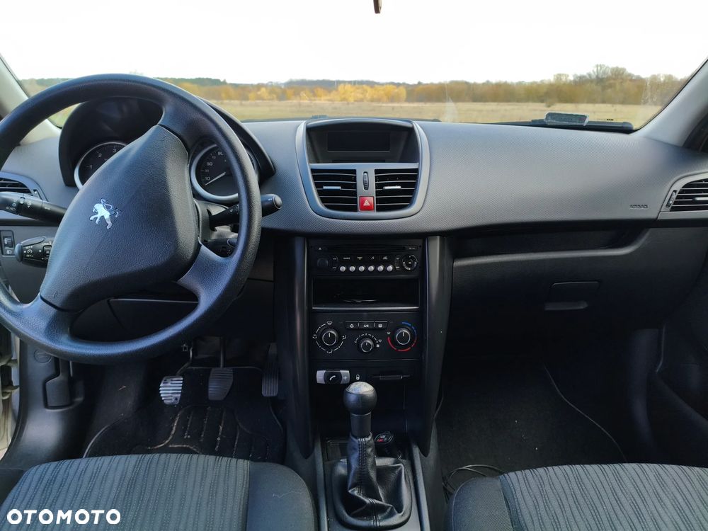Peugeot 207 1.4 HDi Trendy - 6