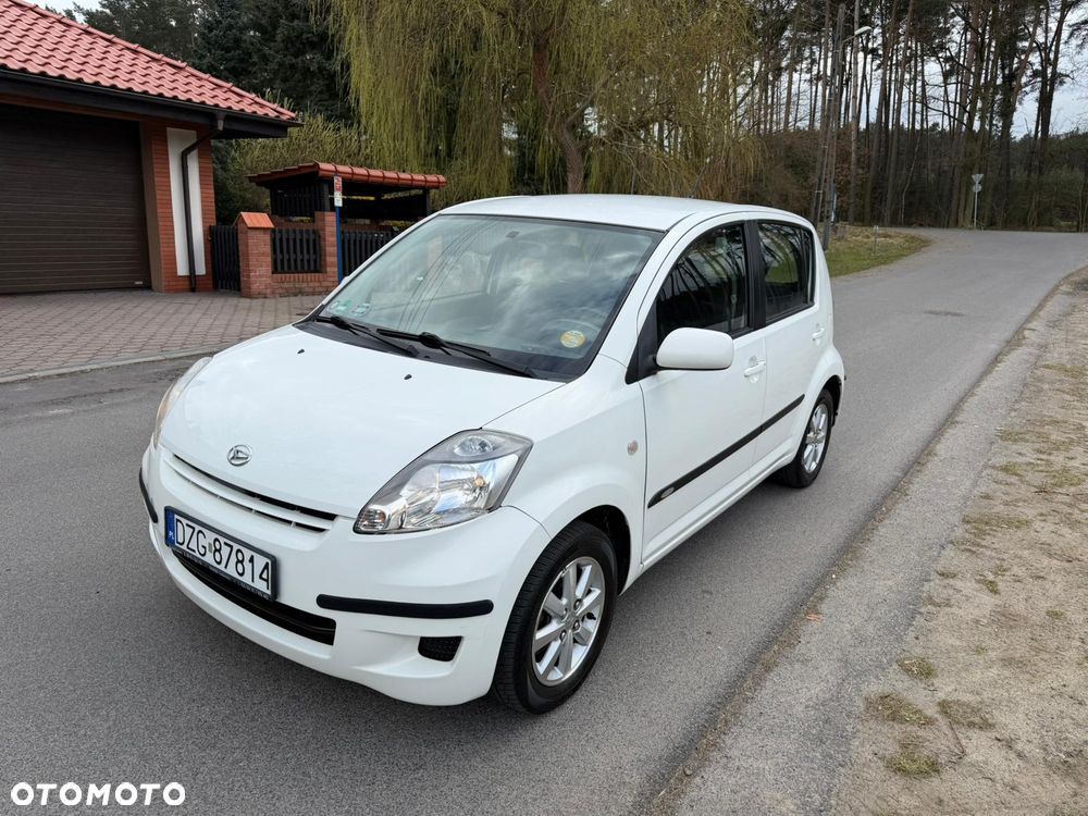 Daihatsu Sirion - 1