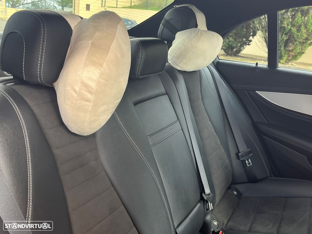 Mercedes-Benz E 300 de AMG Line - 13