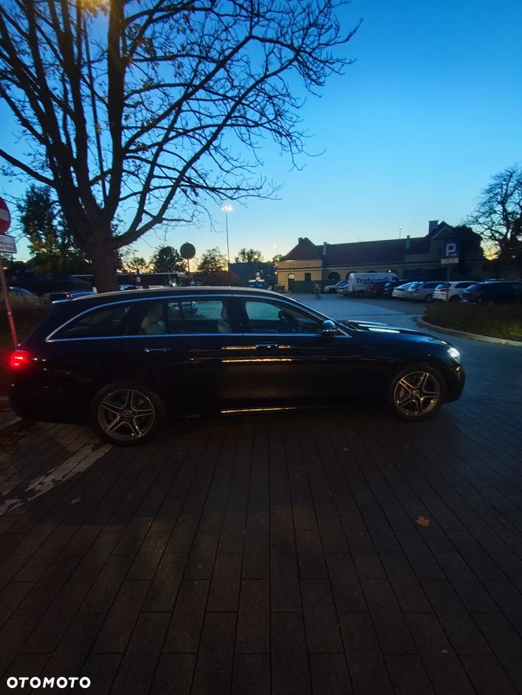 Mercedes-Benz Klasa E 300 AMG - 19
