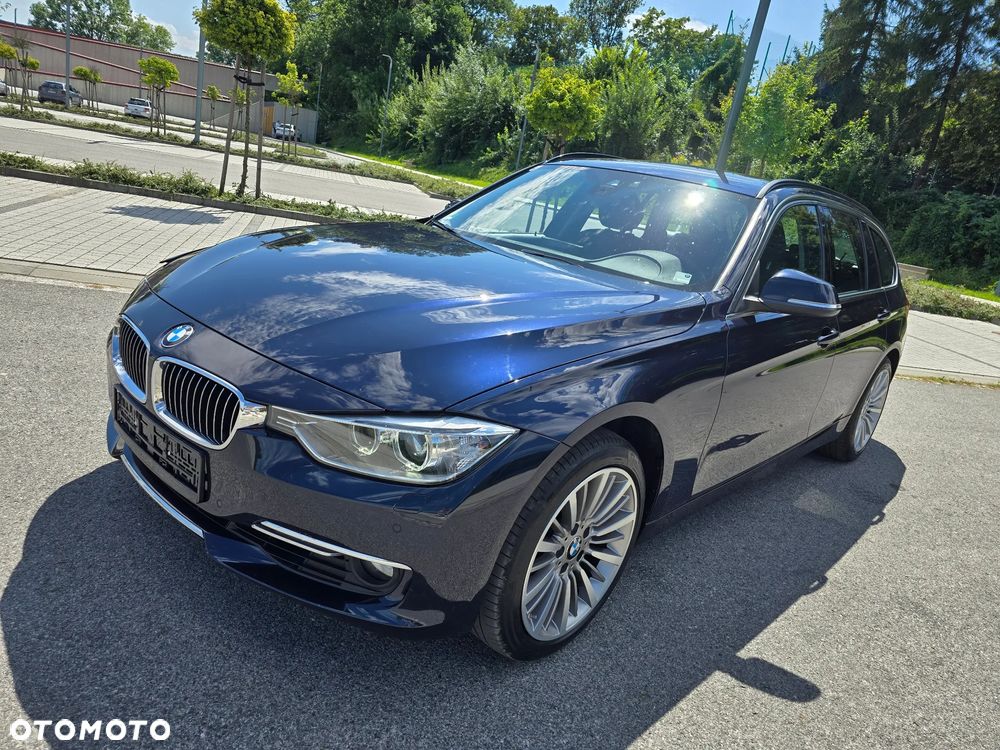 BMW Seria 3 328i Touring Luxury Line - 26