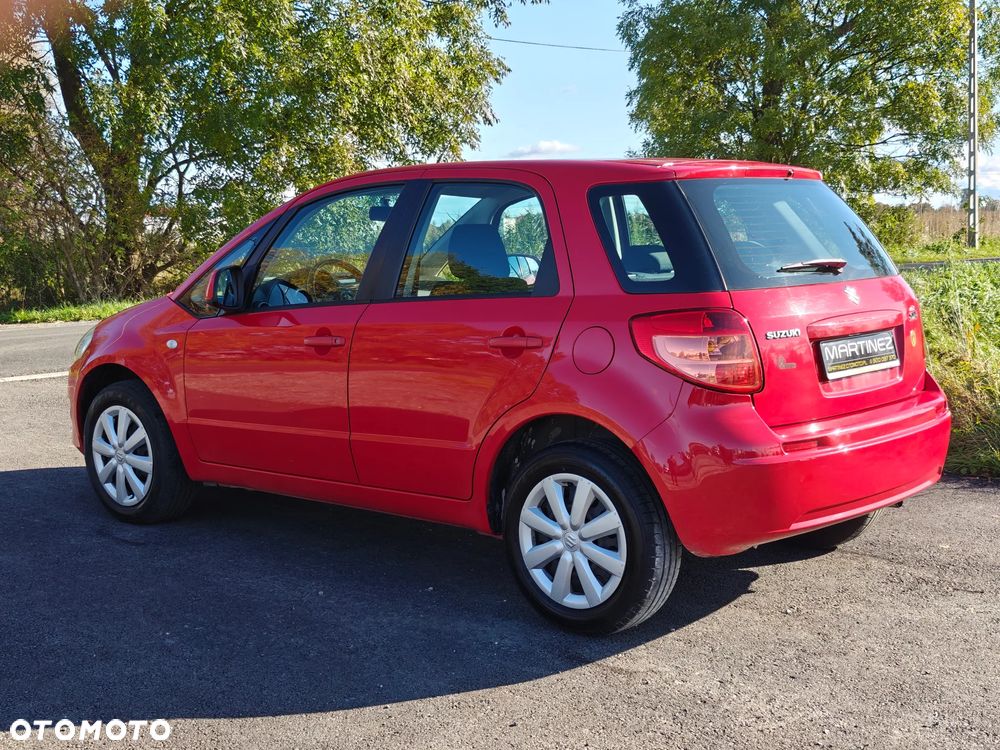 Suzuki SX4 1.5 Streetline 4x2 Classic - 3