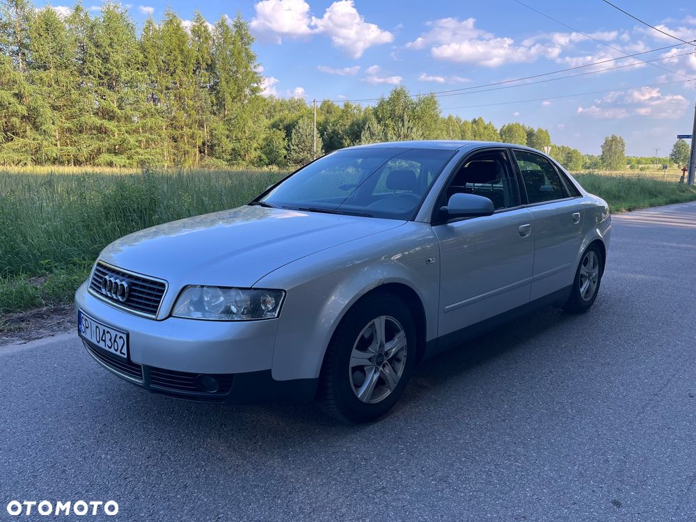 Audi A4 Limousine - 10