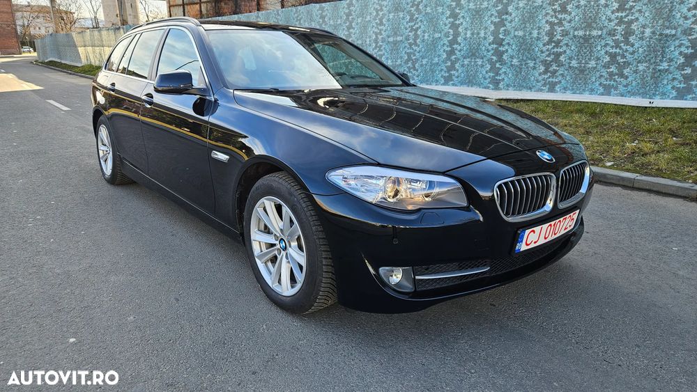 BMW Seria 5 520d Aut. Modern Line - 1