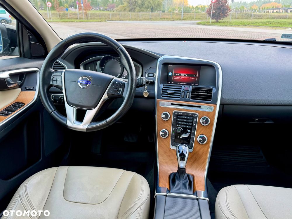Volvo XC 60 - 8