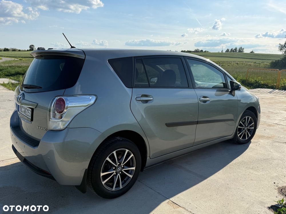 Toyota Verso 2.0 D-4D 5-Sitzer Executive - 6
