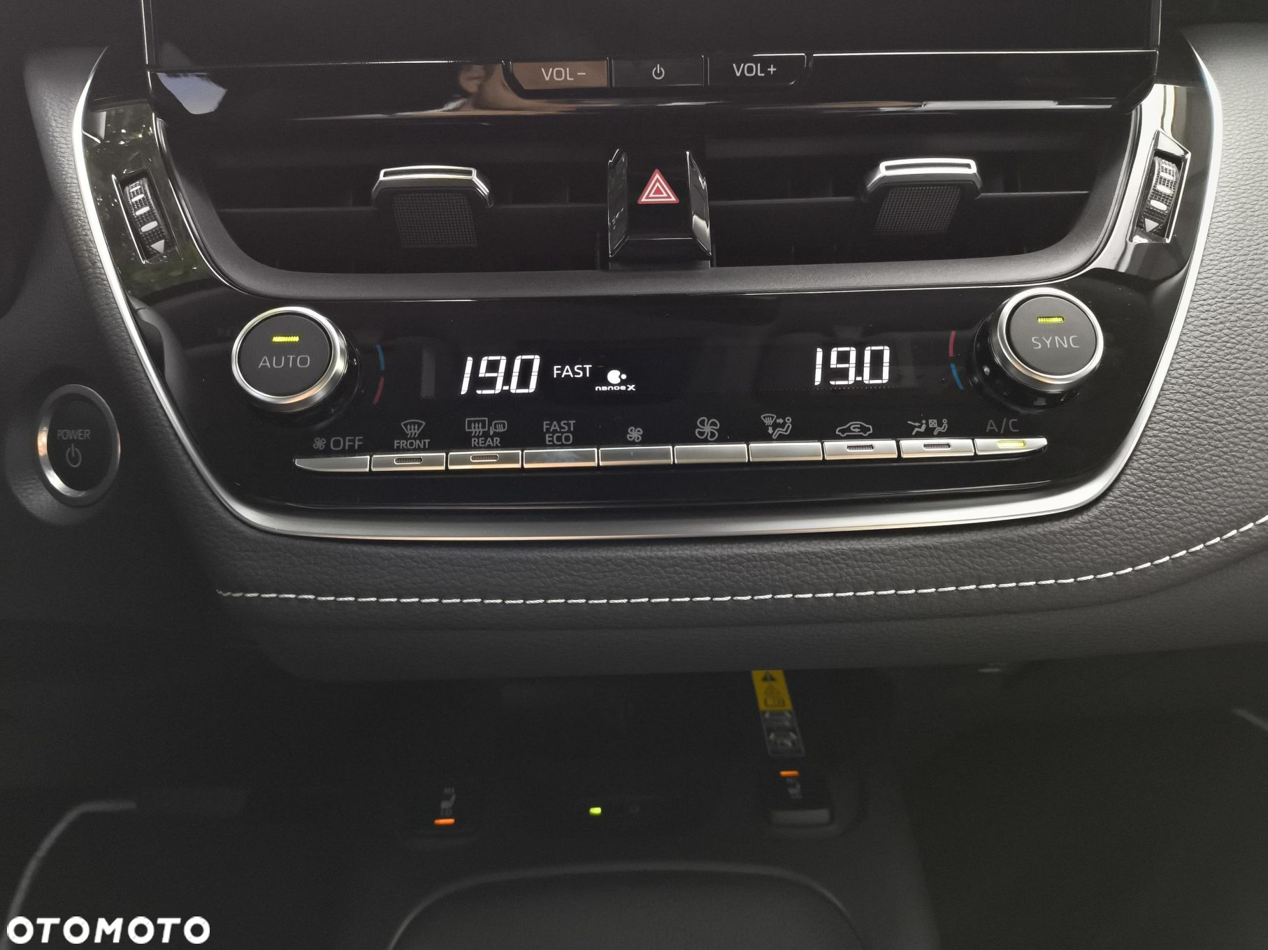 Toyota Corolla 1.8 Hybrid Style - 19