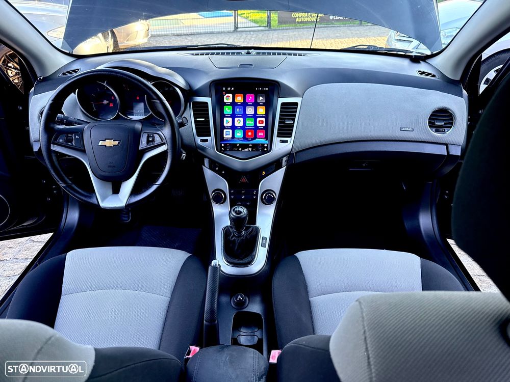 Chevrolet Cruze 1.6 LS - 51