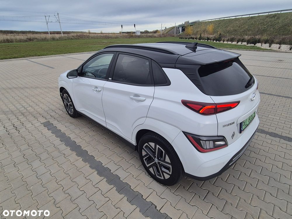 Hyundai Kona - 17