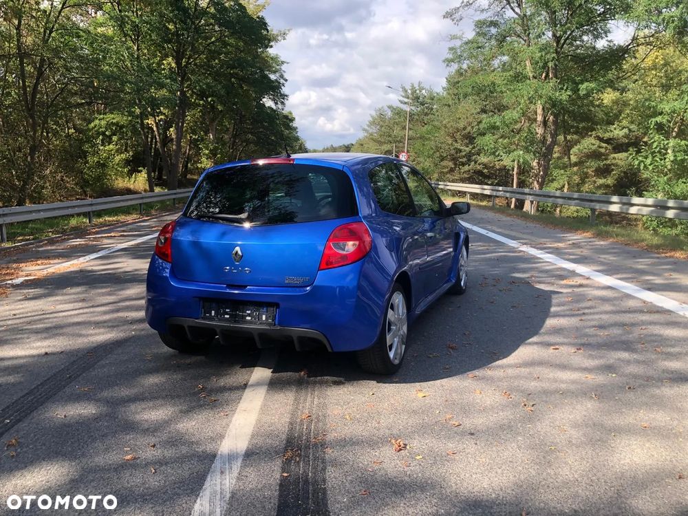 Renault Clio 2.0 16V Sport - 2