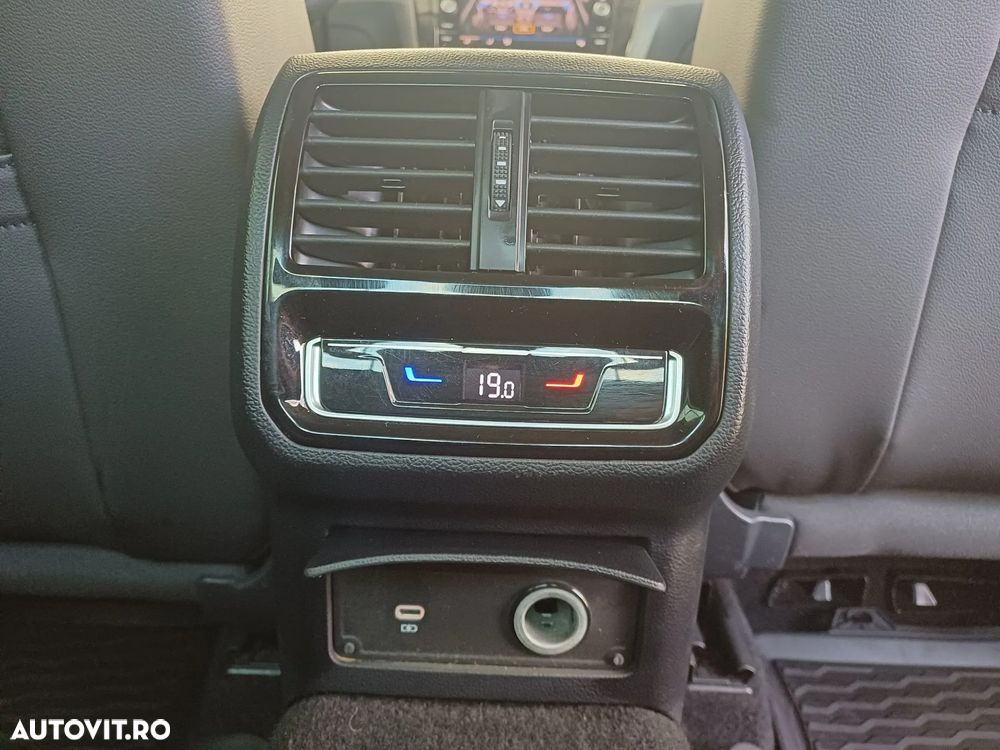 Volkswagen Passat 2.0 TDI DSG Highline - 38