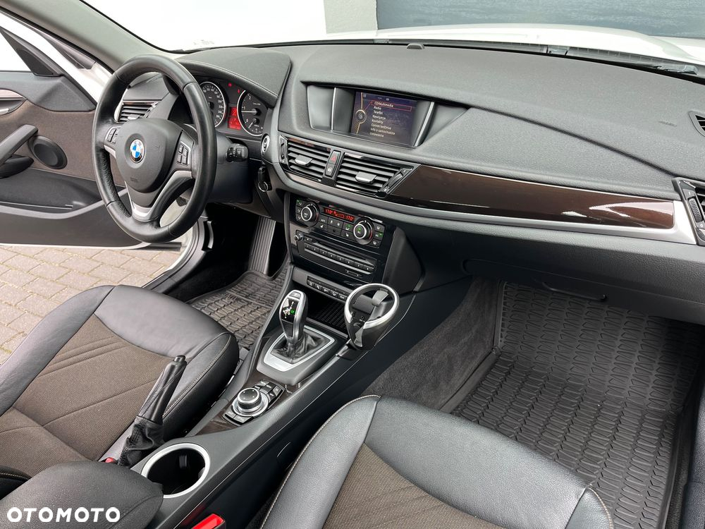 BMW X1 xDrive18d xLine - 15