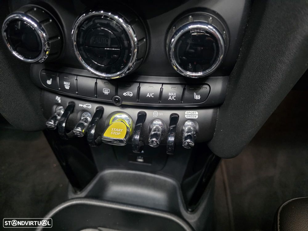 MINI 3 Portas Cooper SE Premium Extra Essential - 45