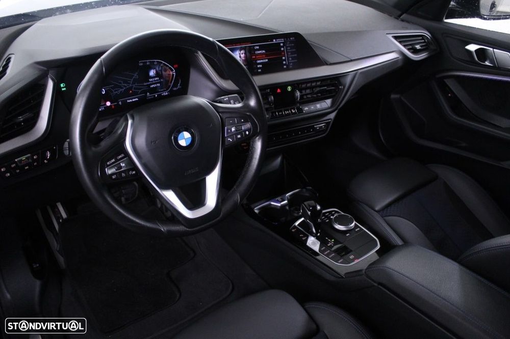 BMW 116 d Pack Desportivo M Auto - 35