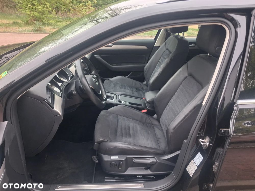 Volkswagen Passat - 13