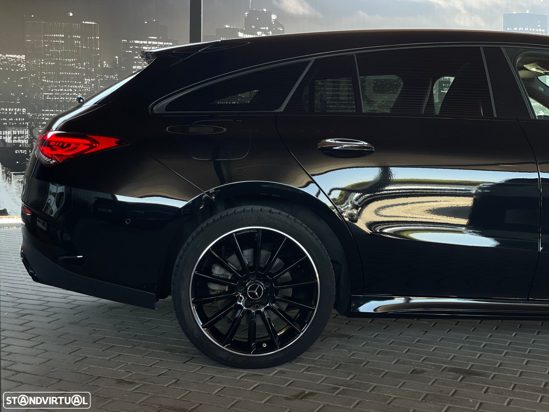 Mercedes-Benz CLA 250 e Shooting Brake AMG Line - 11