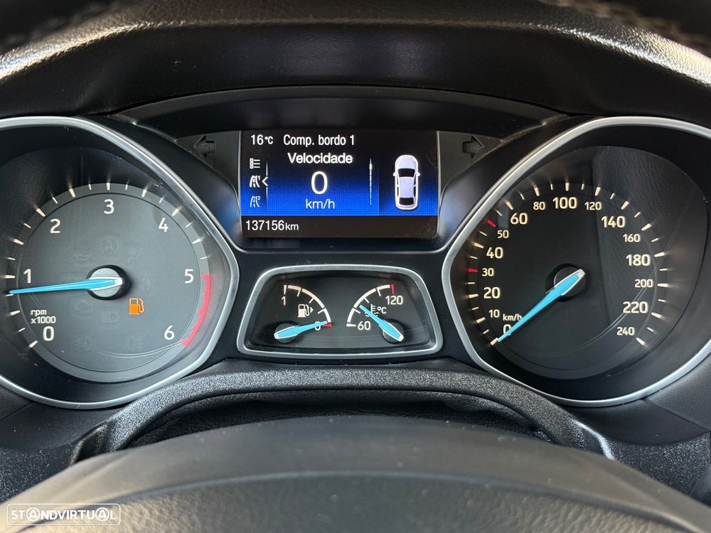 Ford Focus 1.5 TDCi Titanium - 19