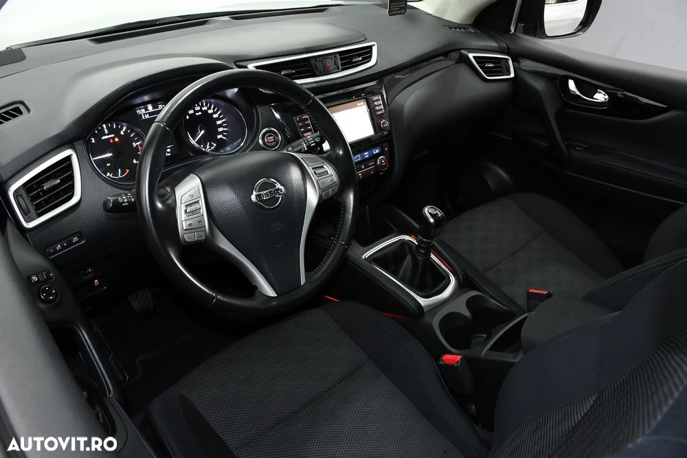 Nissan Qashqai 1.5 DCI N-Connecta - 13