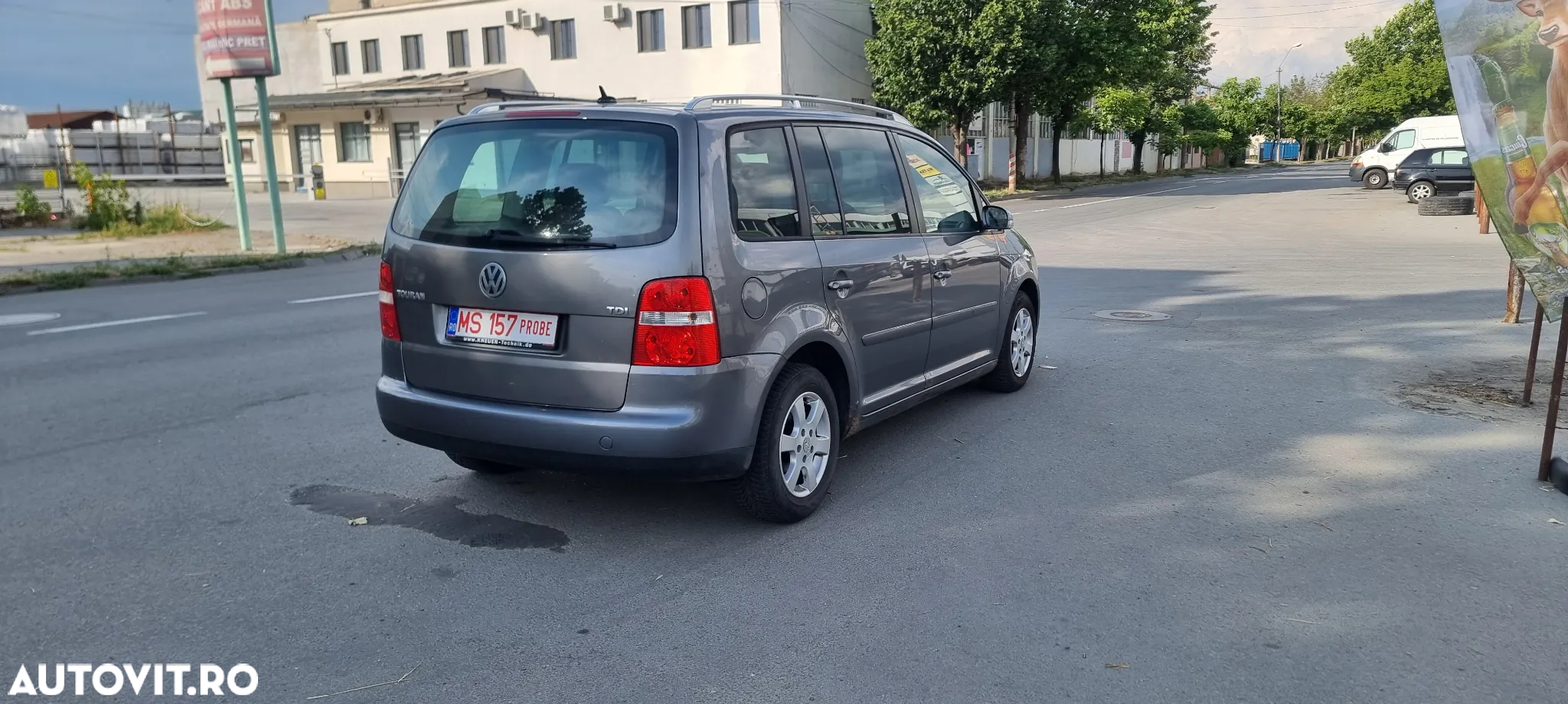Volkswagen Touran 2.0 TDI Highline - 5