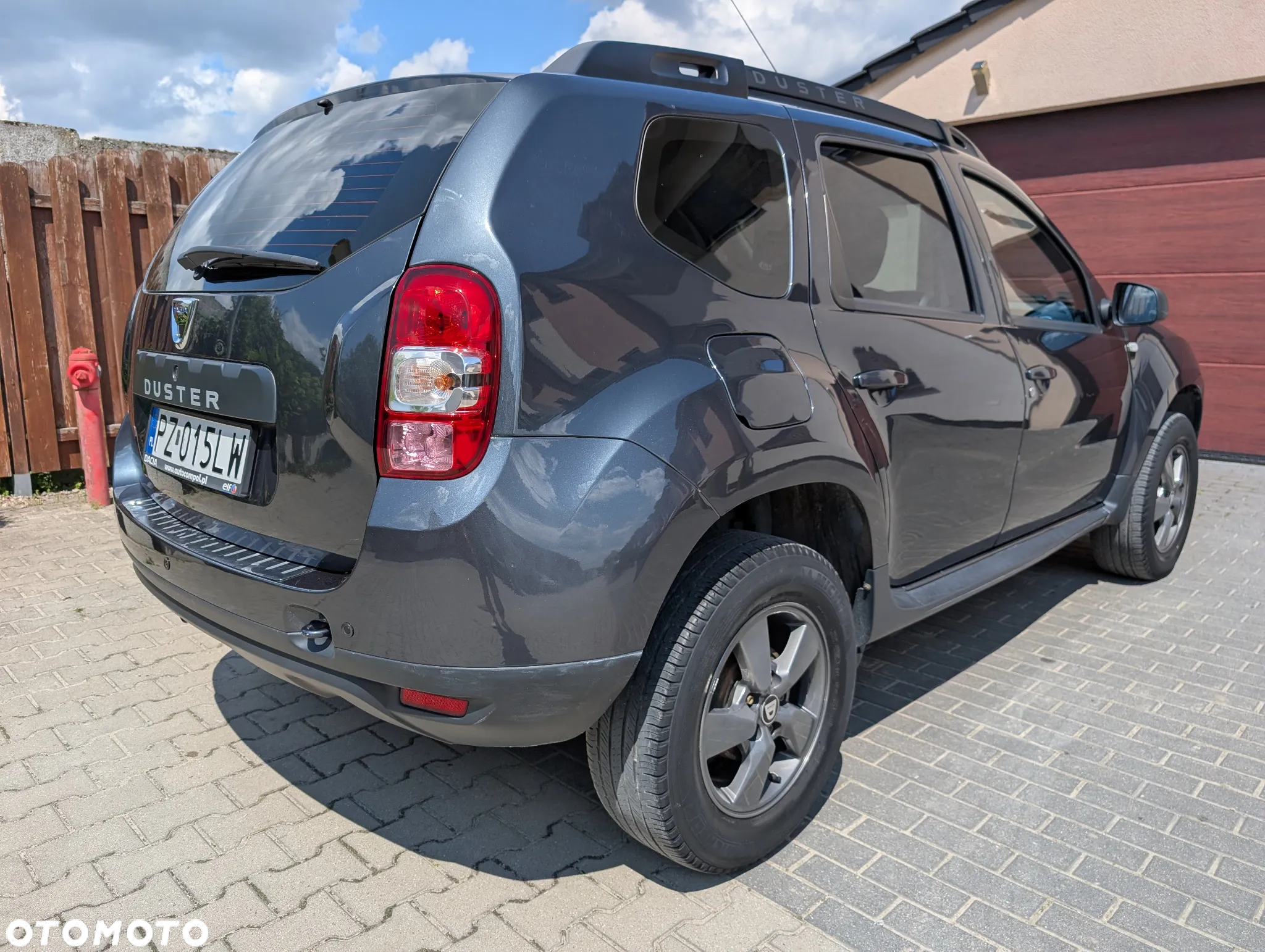 Dacia Duster 1.6 SCe Laureate S&S - 13