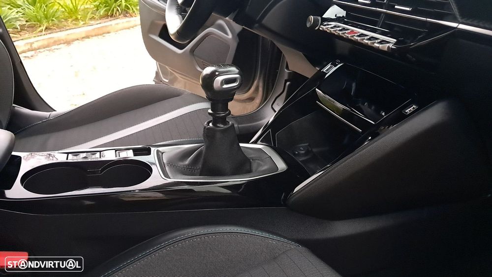 Peugeot 2008 PureTech 130 Allure Pack - 16