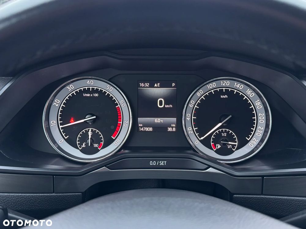 Skoda Superb 1.5 TSI Style DSG - 12