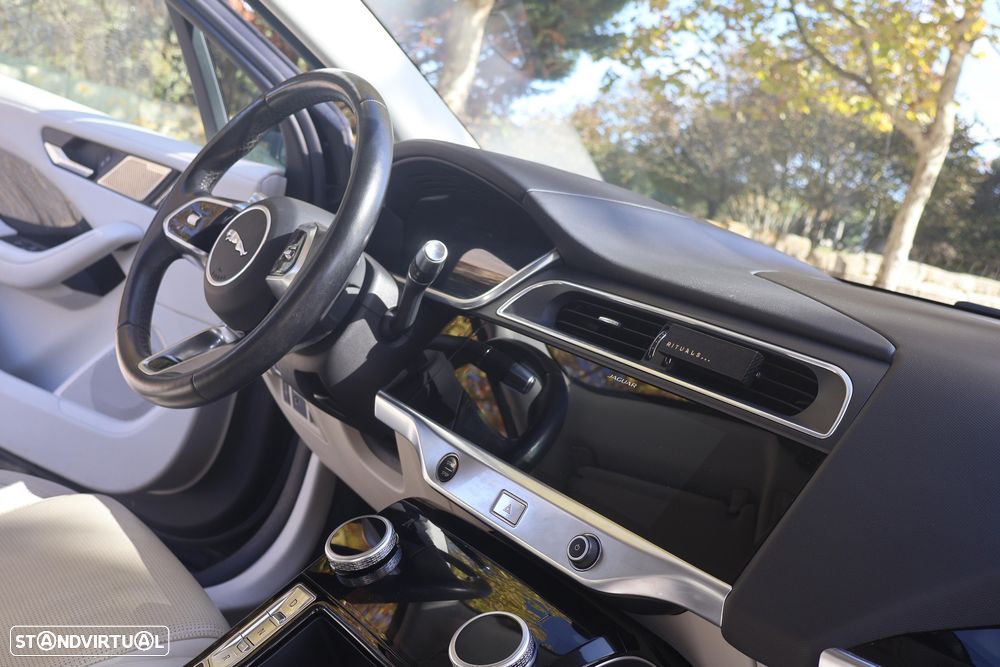 Jaguar I-Pace - 24