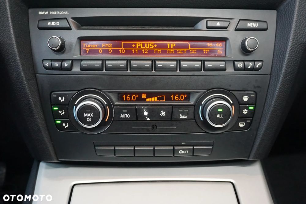 BMW Seria 3 318d - 33