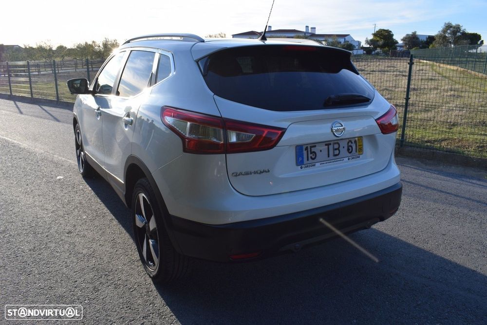 Nissan Qashqai 1.5 dCi N-Connecta J18+Led - 4