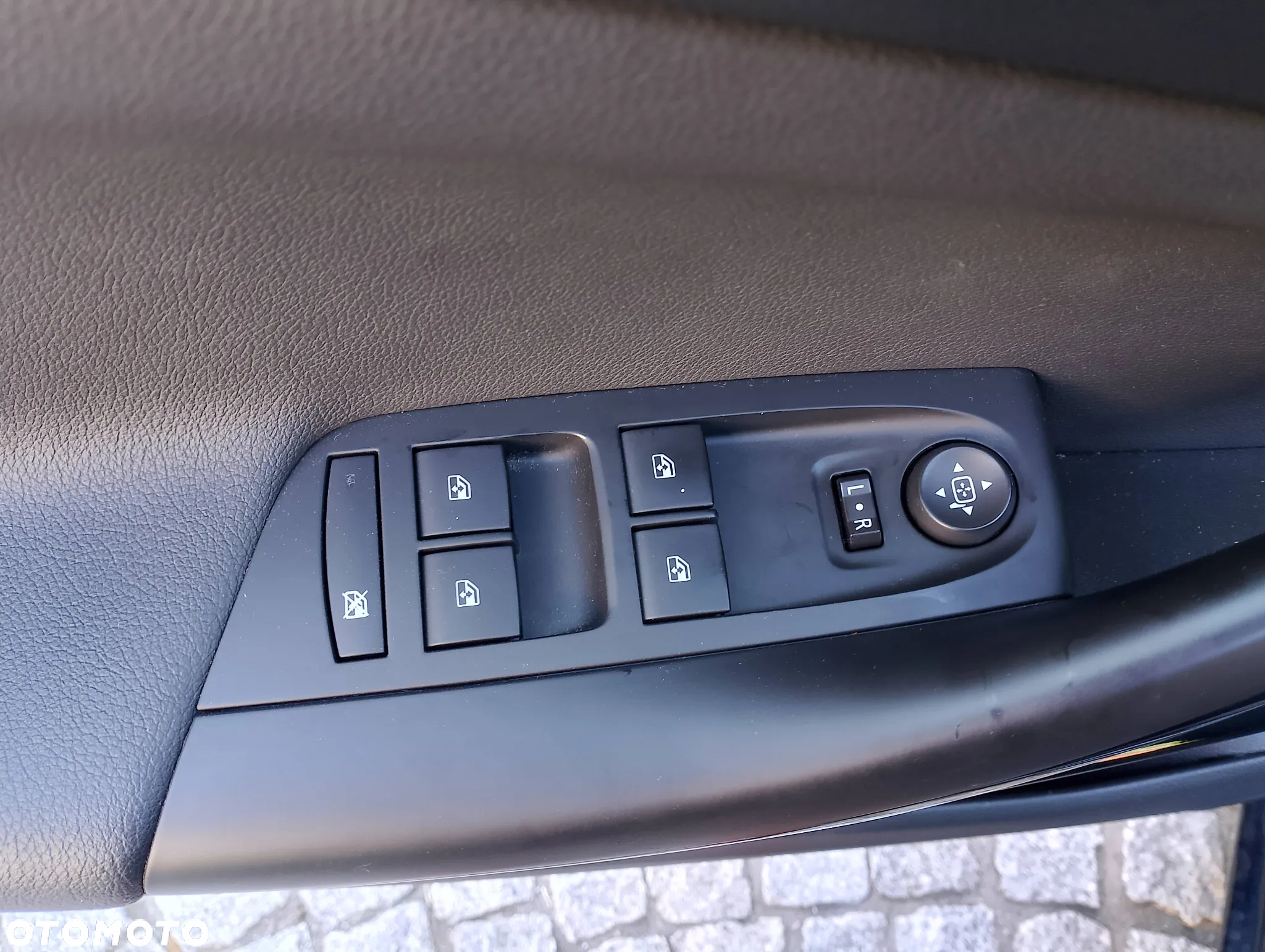 Opel Astra V 1.2 T Business Elegance S&S - 15