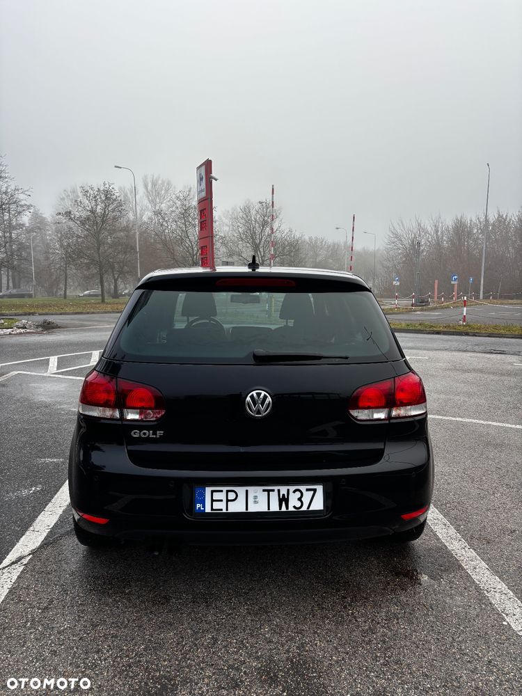 Volkswagen Golf - 2