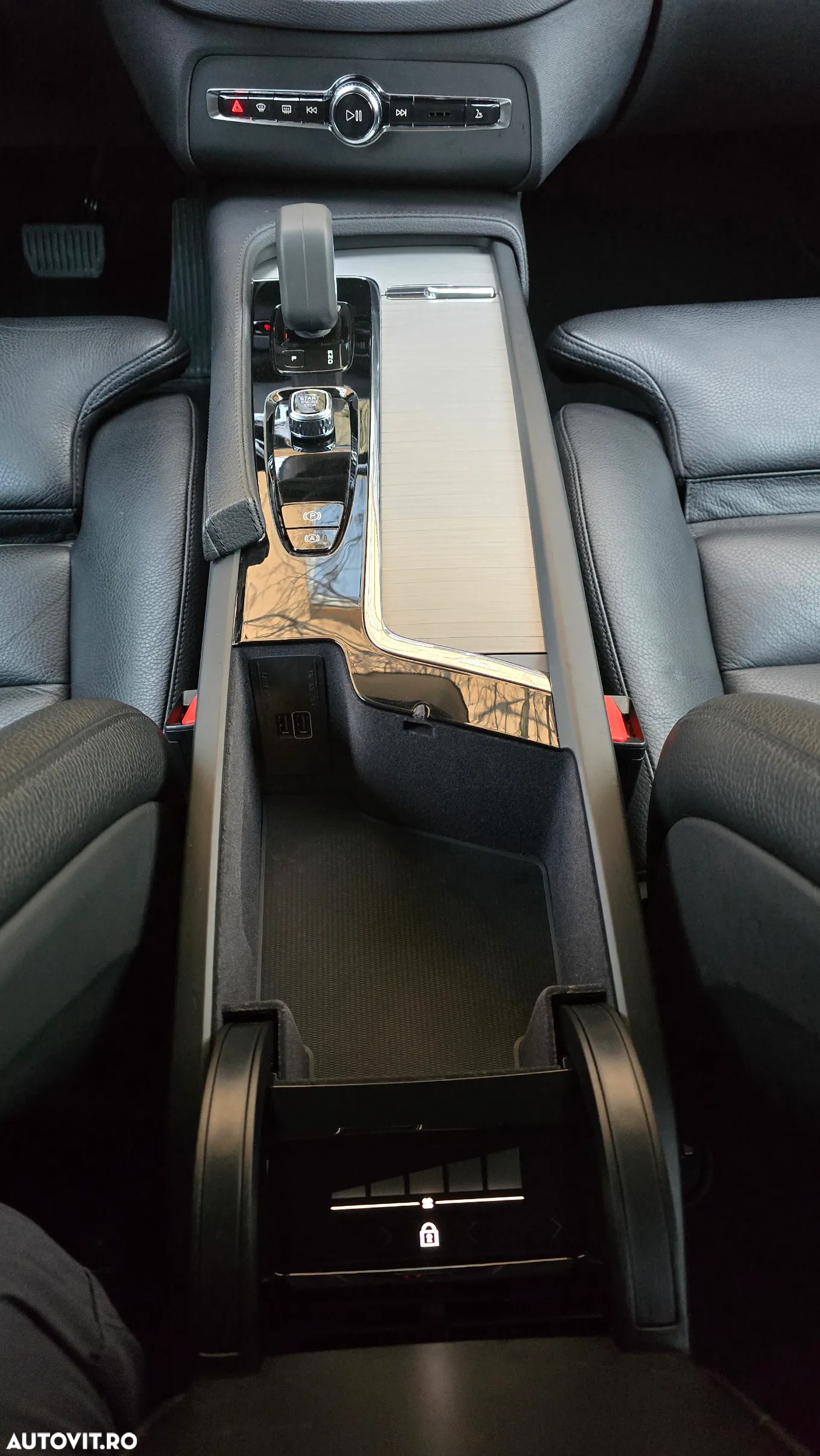 Volvo XC 90 T8 AWD Recharge Geartronic Inscription Expression - 30