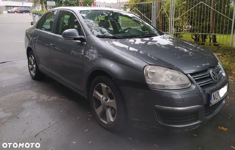 Volkswagen Jetta - 7