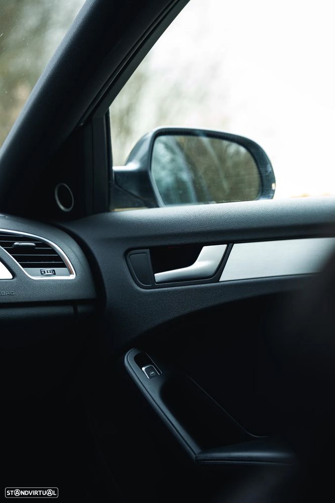 Audi A4 2.0 TDI DPF S line Sport Pack - 23