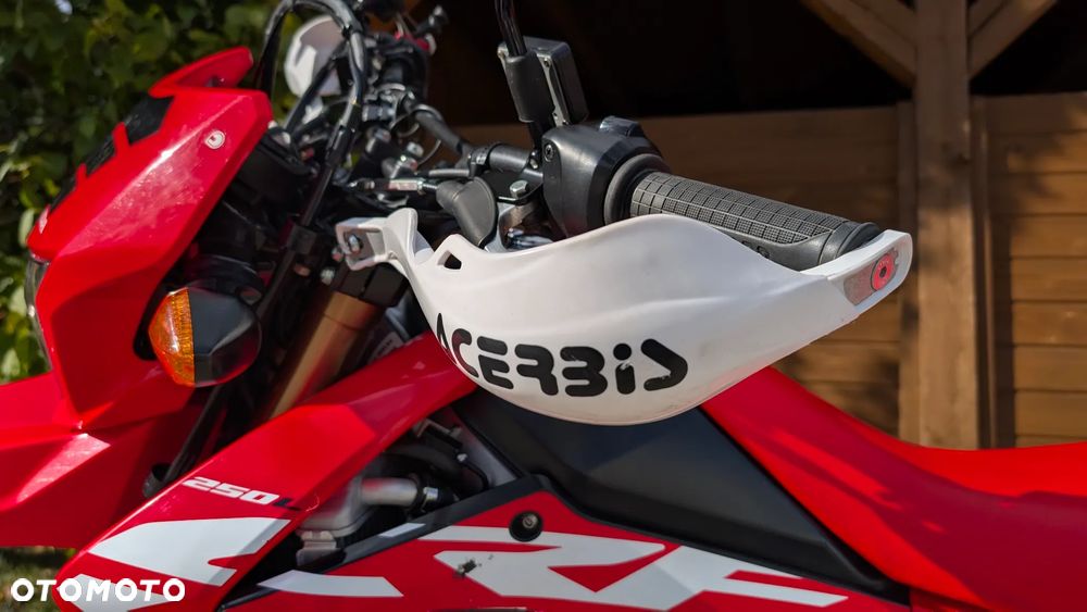 Honda CRF - 4