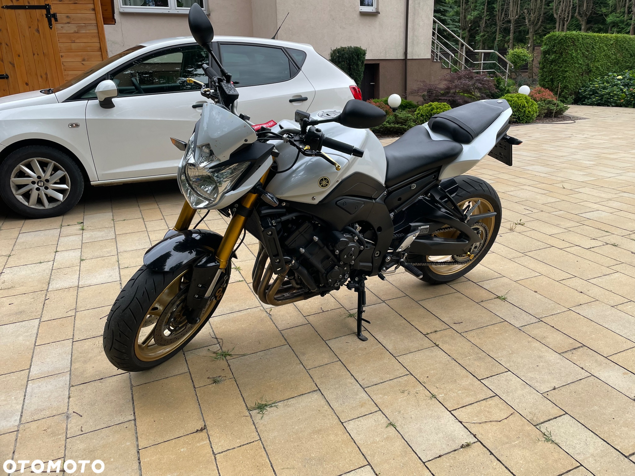 Yamaha FZ8 - 5