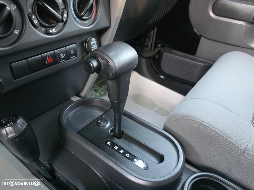 Jeep Wrangler Unlimited 2.8 CRD ATX Sahara - 21