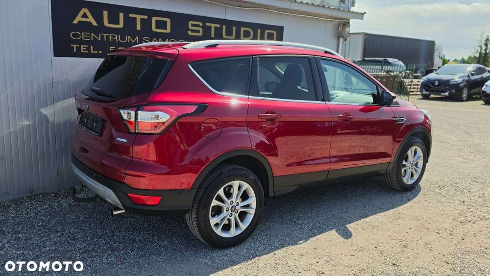Ford Kuga 1.5 EcoBoost 2x4 Titanium - 4