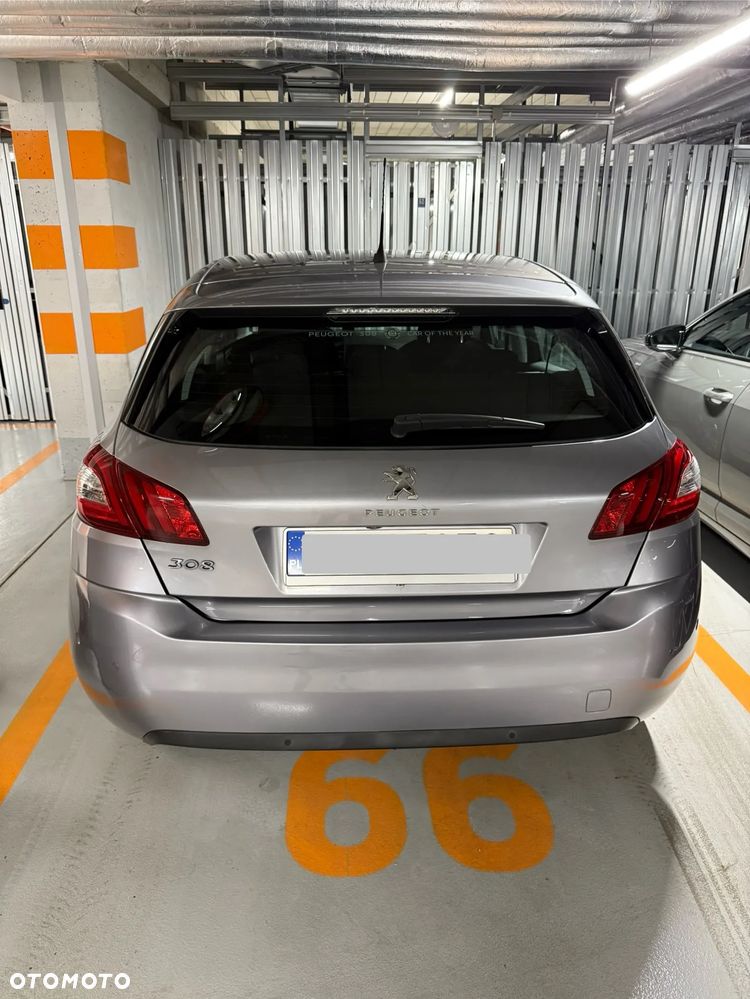 Peugeot 308 1.2 PureTech Allure S&S - 19