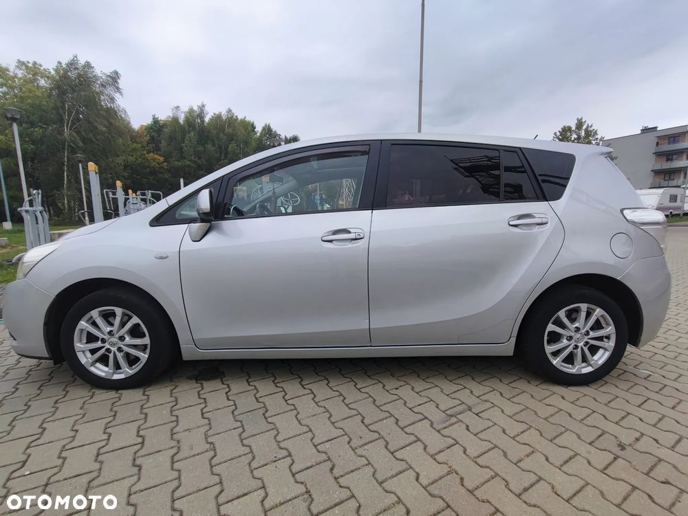 Toyota Verso - 2