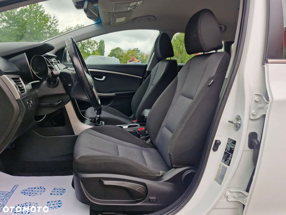 Hyundai i30 1.4 Comfort - 13