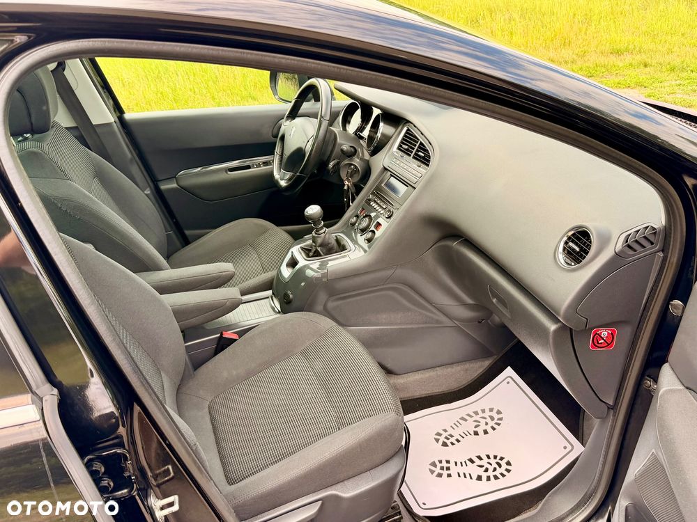 Peugeot 5008 - 27