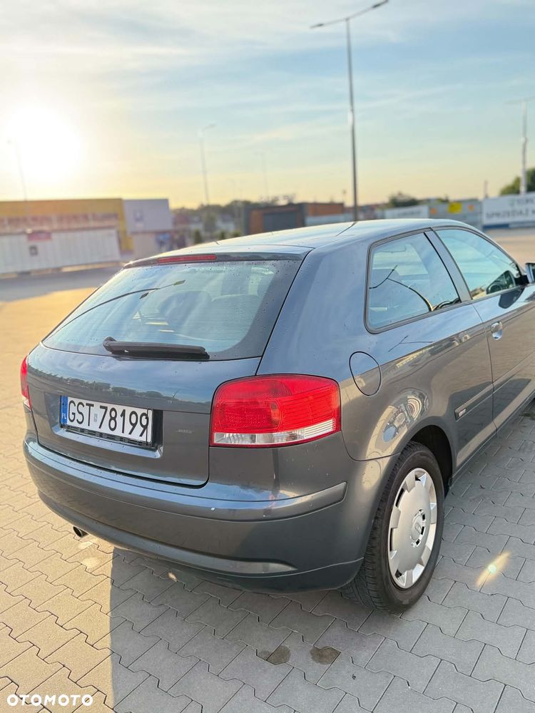 Audi A3 3-drzwiowe 1.6 Ambition - 5