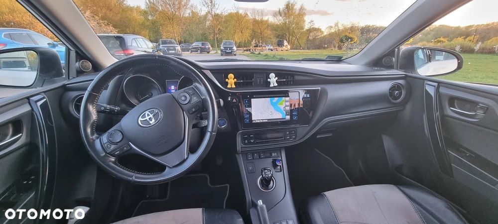 Toyota Auris Hybrid 135 Prestige - 2