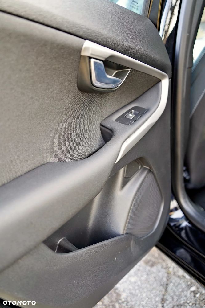 Volvo V40 - 8